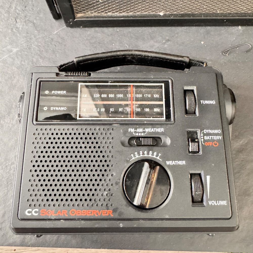 DISCONTINUED - CC Solar Observer AM/FM/Weather Windup‎ Emergency Radio Charger